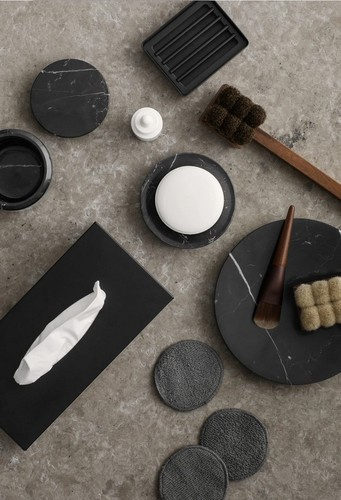 Mydelniczka NEXIO czarny BLOMUS