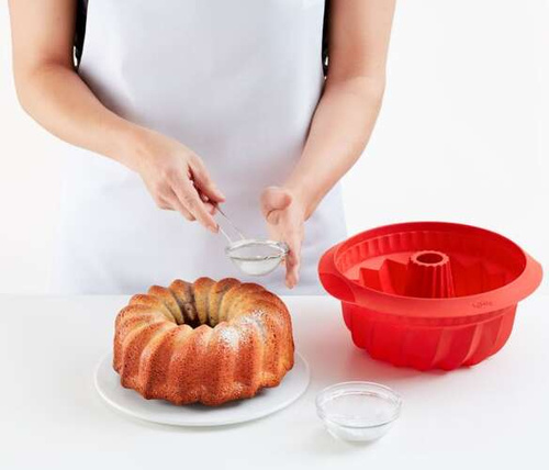 Silikonowa forma do babki 22cm czerwona LEKUE