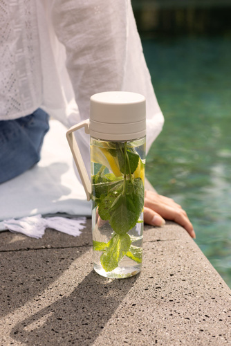 Butelka na wodę 500 ml z sitkiem Make&Take Soft Beige BRABANTIA