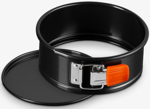 Tortownica 24 cm LE CREUSET