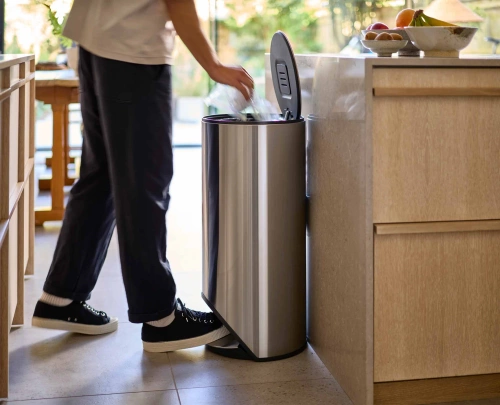 Kosz okrągły 30l Stainless Steel Arc JOSEPH JOSEPH