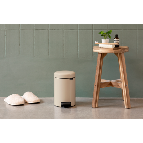 Kosz pedałowy NewIcon 5l Soft Beige BRABANTIA
