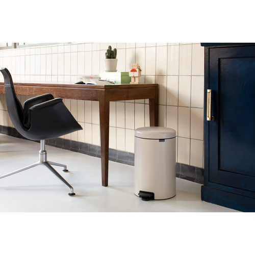 Kosz pedałowy NewIcon 20l Soft Beige BRABANTIA