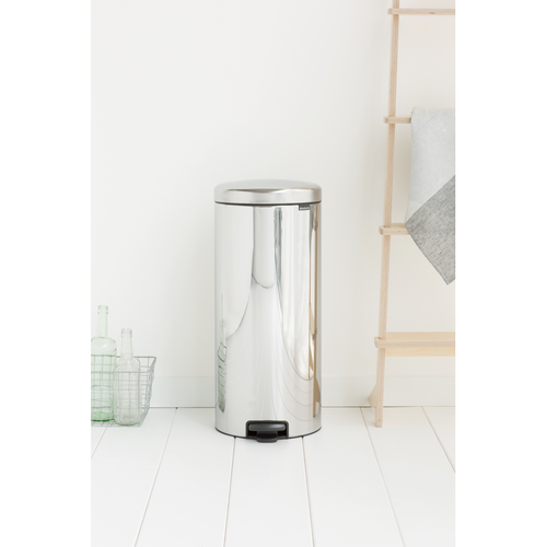 Kosz pedałowy NewIcon 30l stal polerowana BRABANTIA