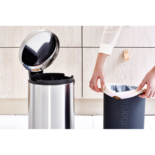Kosz pedałowy NewIcon 12l stal matowa FPP BRABANTIA