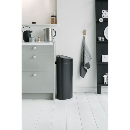 Kosz Touch Bin New 40l czarny matowy BRABANTIA