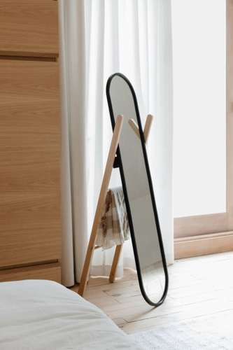  Lustro stojace HUB czarne/naturalne UMBRA