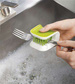 Szczoteczka do sztućców BladeBrush zielona JOSEPH JOSEPH