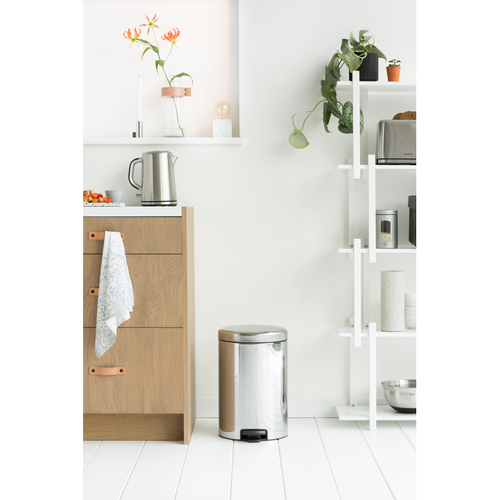 Kosz pedałowy NewIcon 20l stal polerowana BRABANTIA