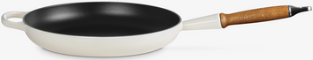 Patelnia żeliwna 28 cm z drewnianym uchwytem meringue LE CREUSET
