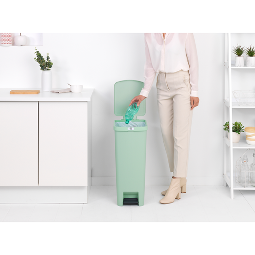 Kosz pedałowy 40l StepUp jade green Brabantia