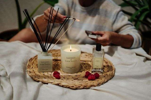 Zestaw 20 kadzidełek Raspberry & Black Vanilla CERERIA MOLLA