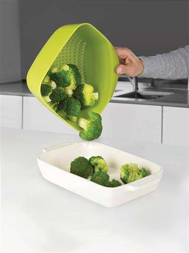 Kwadratowy durszlak biały JOSEPH JOSEPH