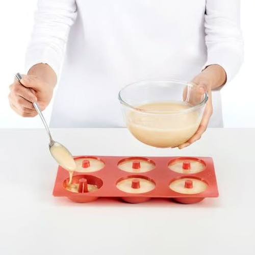 Forma do pieczenia pączków silikonowa czerwona LEKUE