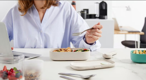 Zestaw sztućców w etui To Go beige LEKUE