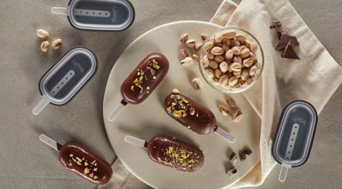 Zestaw 4 foremek do lodów + składany pojemnik Classic Creamy Ice Lolly Moulds LEKUE