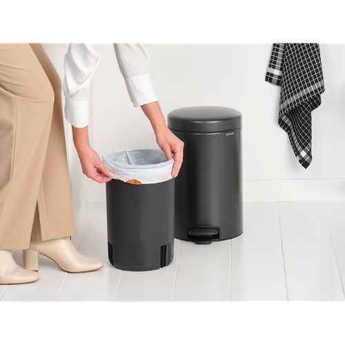 Kosz pedałowy NewIcon 12l Confident Grey BRABANTIA