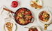 Patelnia żeliwna 28 cm z drewnianym uchwytem garnet LE CREUSET