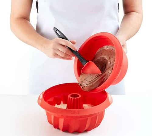 Silikonowa forma do babki 20 cm czerwona LEKUE