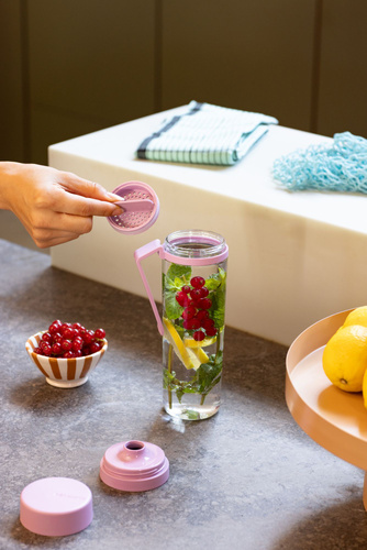 Butelka na wodę 500 ml z sitkiem Make&Take Lilac Pink BRABANTIA