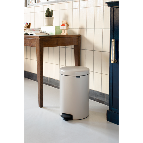 Kosz pedałowy NewIcon 20l Soft Beige BRABANTIA