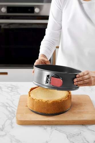 Tortownica 20cm z powłoką nieprzywierającą LEKUE