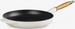 Patelnia żeliwna 28 cm z drewnianym uchwytem meringue LE CREUSET