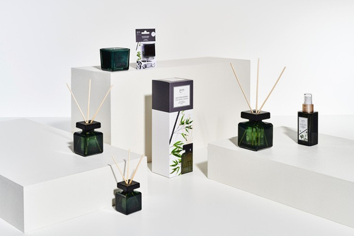 Zapach do samochodu Black Bamboo ESSENTIALS ipuro