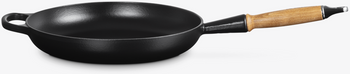 Patelnia żeliwna 28cm z drewnianym uchwytem czarna LE CREUSET