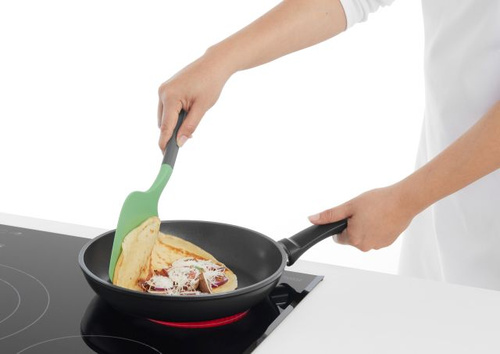 Łopatka silikonowa do omletów i naleśników zielona LEKUE
