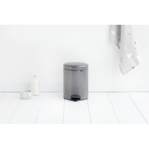 Kosz pedałowy NewIcon 5l platynowy BRABANTIA