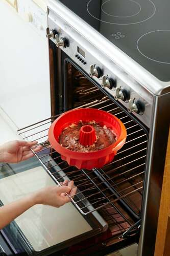 Zestaw 2 foremek na babkę 15 cm czerwona LEKUE