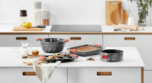 Forma do piecznia babki 22cm z powłoką nieprzywierającą LEKUE