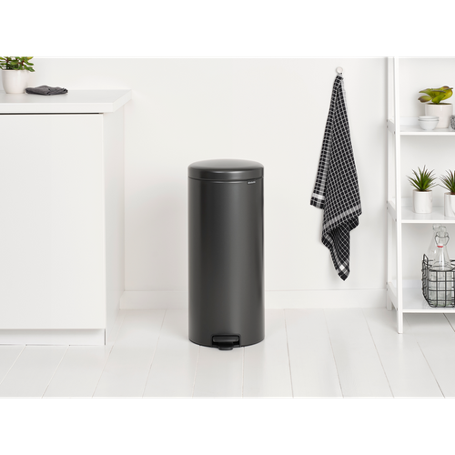 Kosz pedałowy NewIcon 30l Confident Grey BRABANTIA